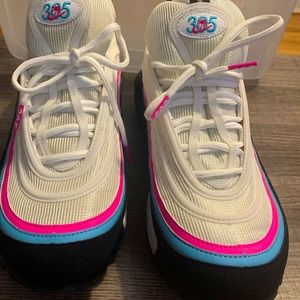 Used Nike Air Max  97 Miami Away